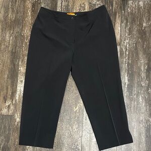 Women’s Black capri Pants
